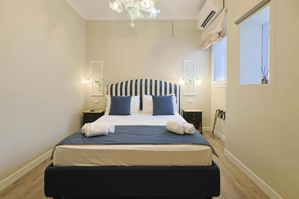 Guest house Art House Relais56 Luxury Rooms Piazza Di Spagna Rome Italy