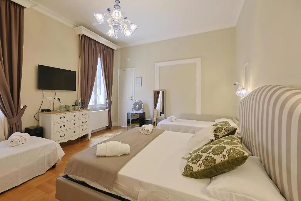 Guest house Art House Relais56 Luxury Rooms Piazza Di Spagna Rome Italy