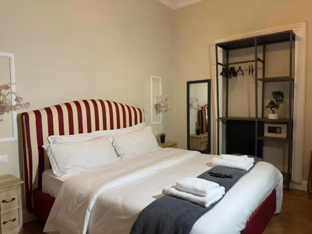 Guest house Art House Relais56 Luxury Rooms Piazza Di Spagna Rome