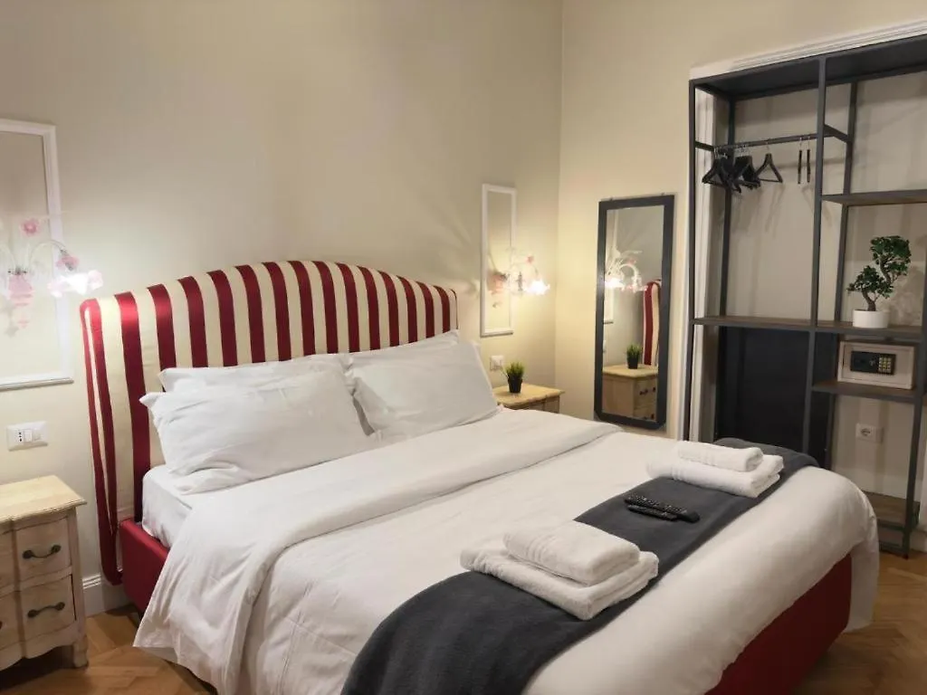 Art House Relais56 Luxury Rooms Piazza Di Spagna Rome Guest house